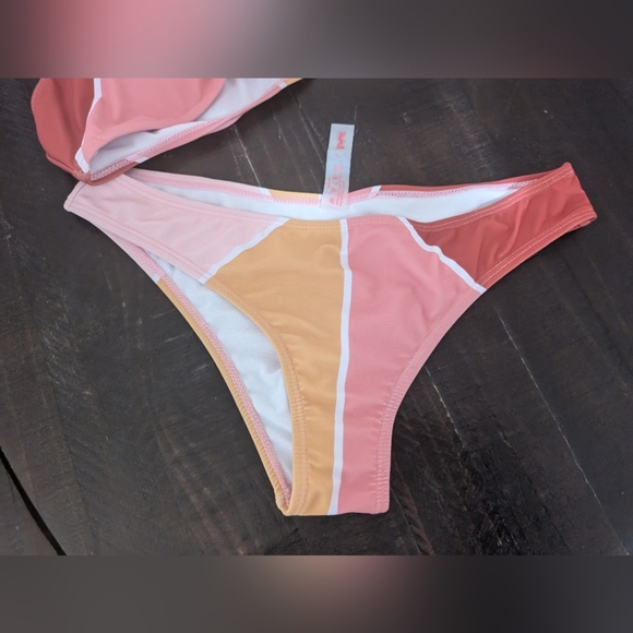 ROMWE Pink and Yellow Bikini Set - Picture 3 of 8